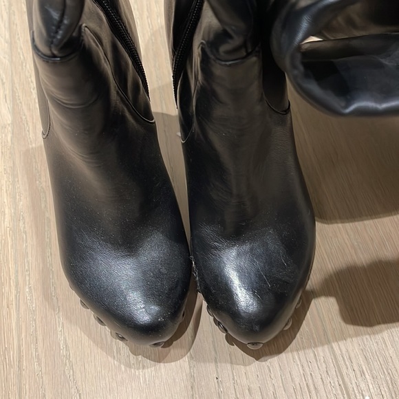 Over the knee boots - Picture 5 of 10